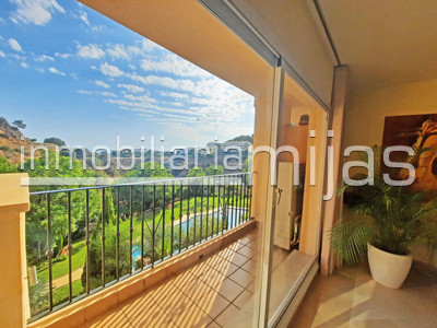 nameimg-Apartamento-Planta-Media-Apartamento-de-lujo-en-venta-Calahonda-R4417894_mijas-4